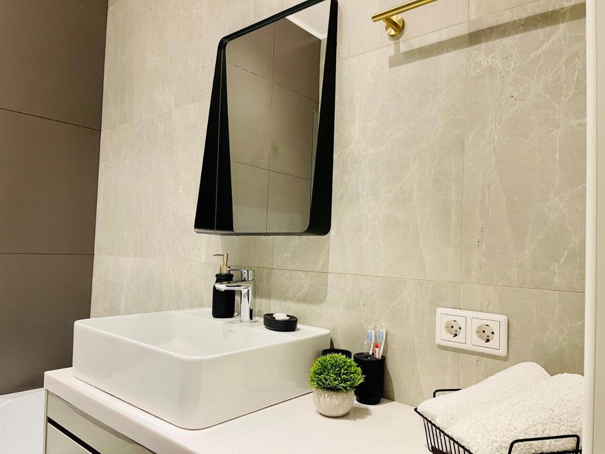 Уютная Стильная Квартира Возле Центрального Парка Горького! Apartment Almaty Luaran gambar