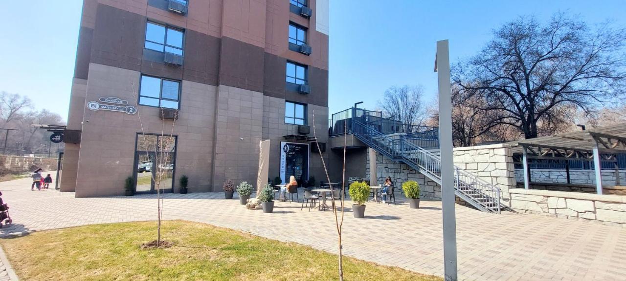 Уютная Стильная Квартира Возле Центрального Парка Горького! Apartment Almaty Luaran gambar